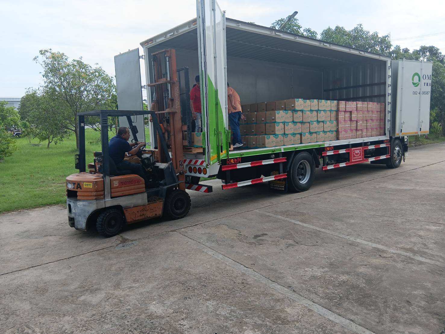 ทีมงานยกของ OMYAI มืออาชีพ - บริการด้วยความเชี่ยวชาญ